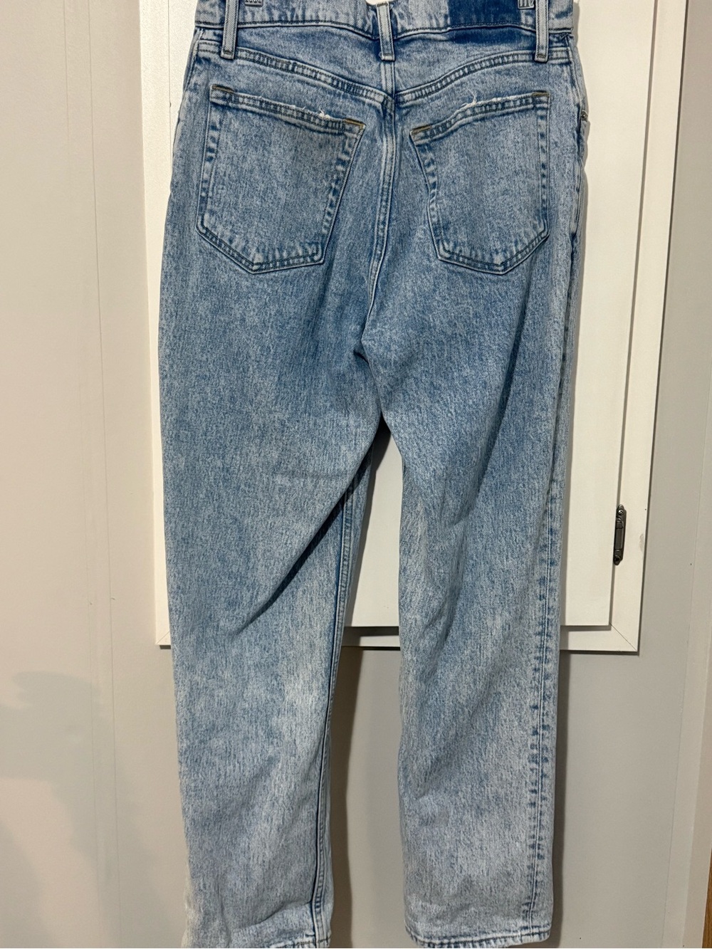 129.Abercrombie & Fitch The 90’s Straight High Waisted Ankle Jean Straight Short - Picture 8 of 11